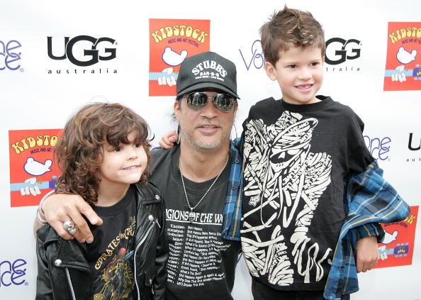 Tatici rock grozavi: pe scena staruri, acasa parinti iubitori