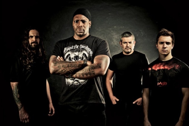 Sepultura a lansat o piesa noua, „DarkSide”