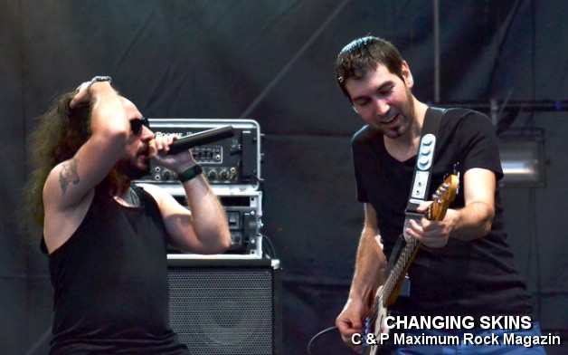DSC_0047_Changing_Skins