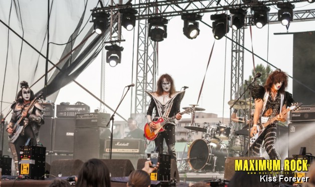 Kiss Forever  IMG_1510