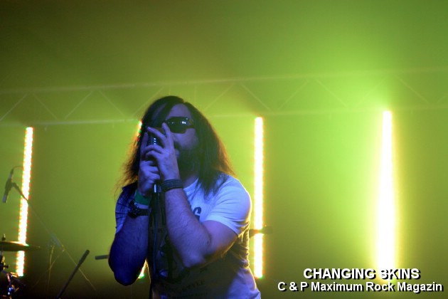 DSC_0019_Changing_Skins