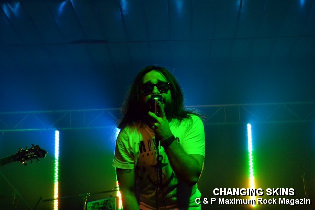 DSC_0121_Changing_Skins