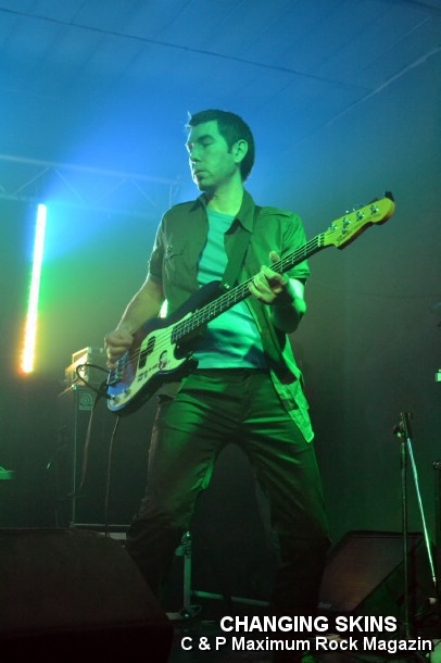 DSC_0128_Changing_Skins