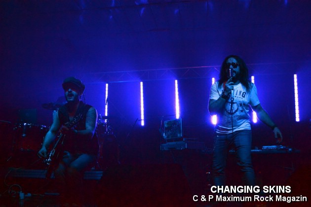 DSC_0142_Changing_Skins
