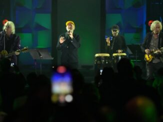 R.E.M. se reunesc pentru o aparitie live
