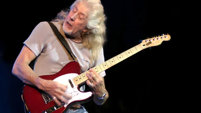 John Mayall s-a stins din viata
